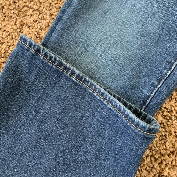 American Eagle Jeans 00 Short - Picture 3 of 4